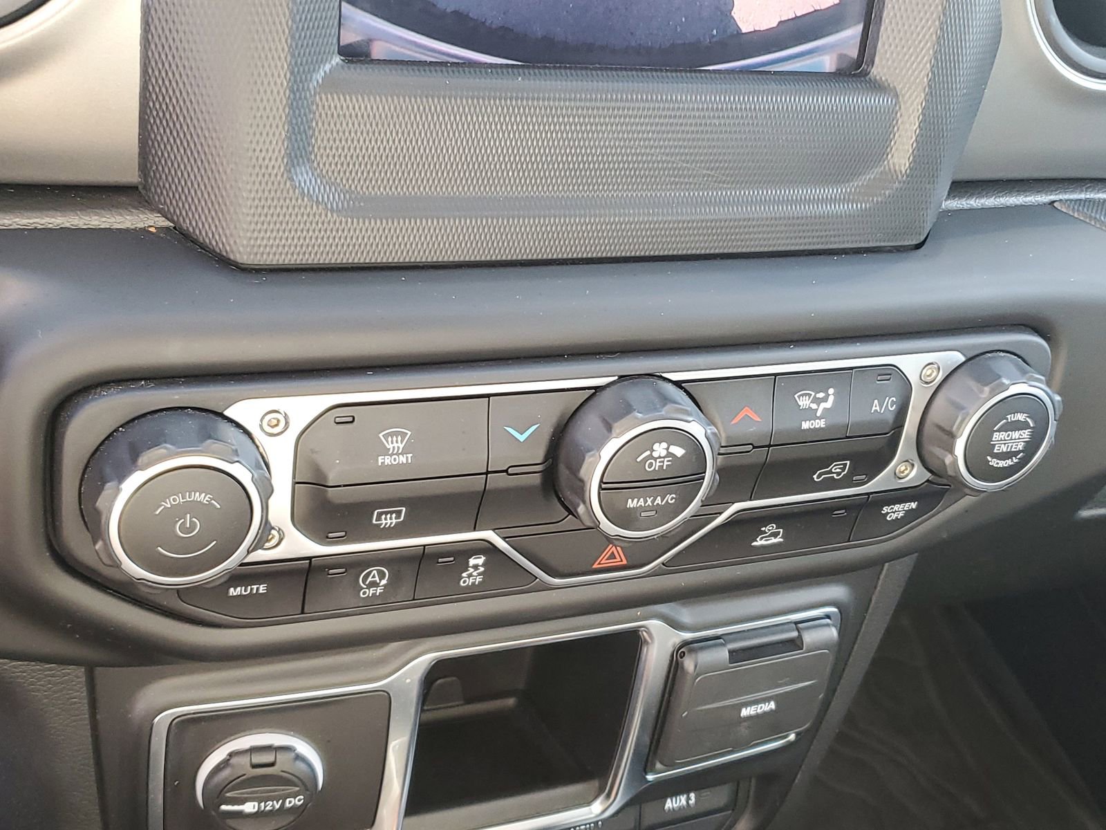 Used 2023 Jeep Wrangler Unlimited Sport AWD/4WD image 26