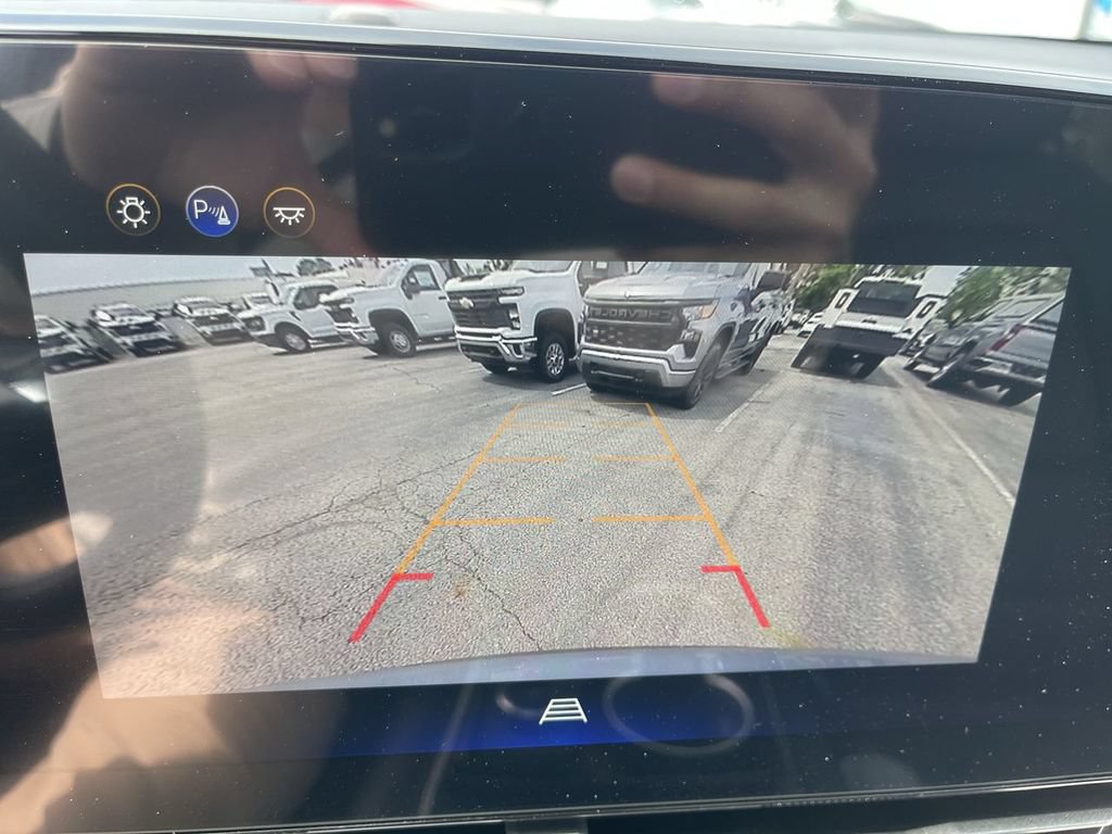 New 2026 Chevrolet Equinox LT w/ Convenience Package II FWD image 17