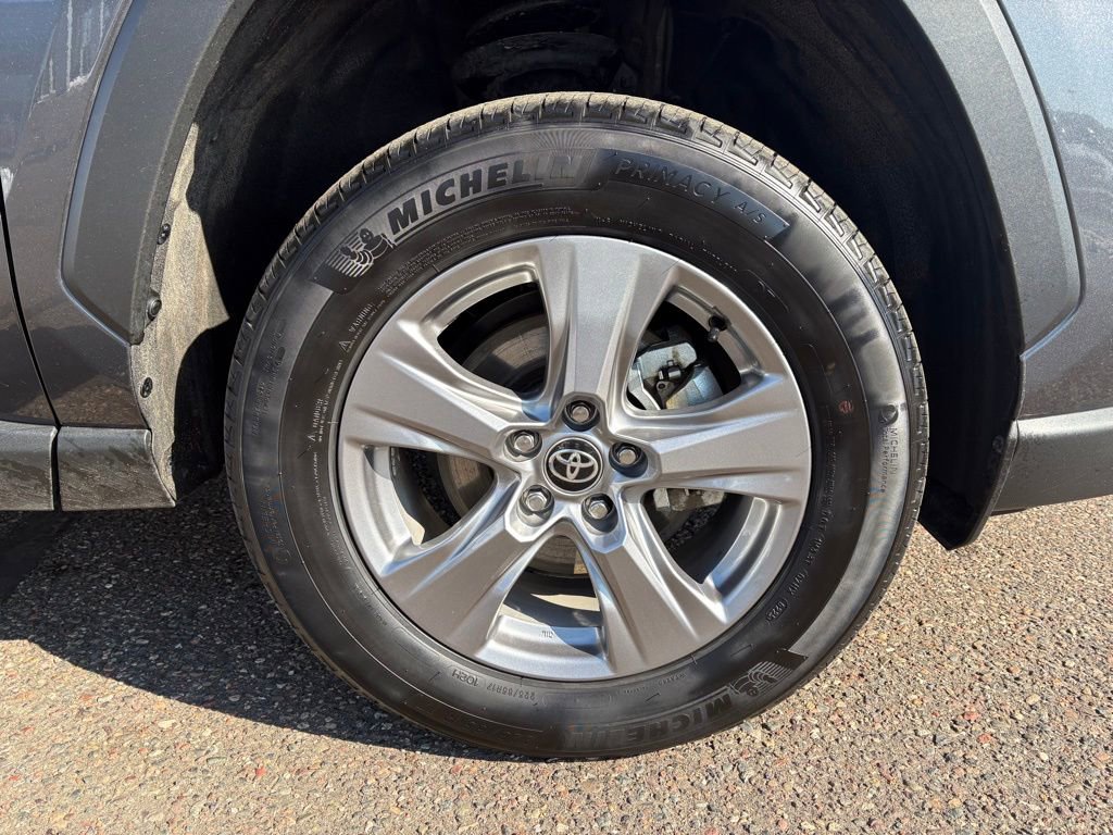 Certified 2025 Toyota RAV4 XLE AWD/4WD image 11