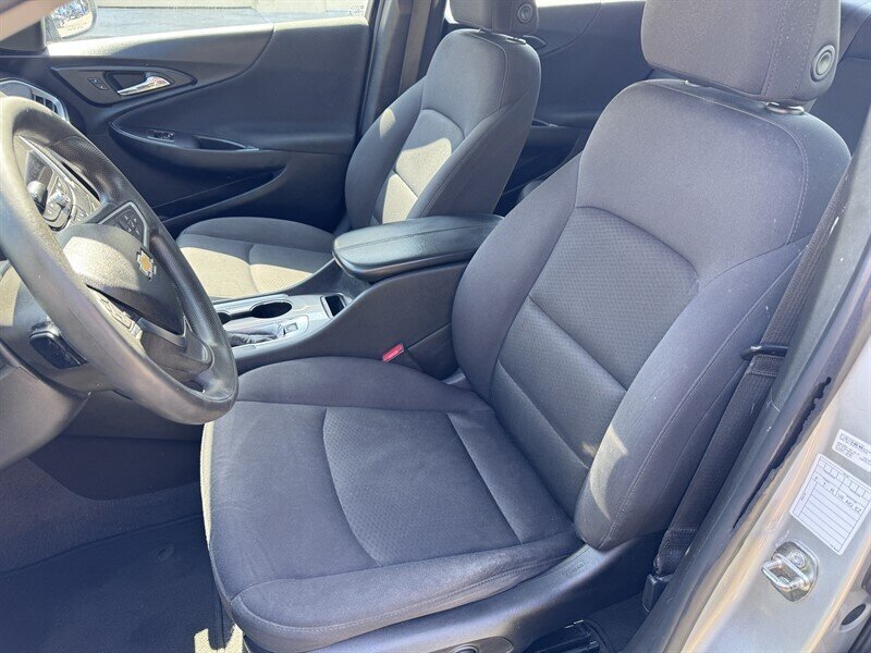 Used 2022 Chevrolet Malibu LT FWD image 14