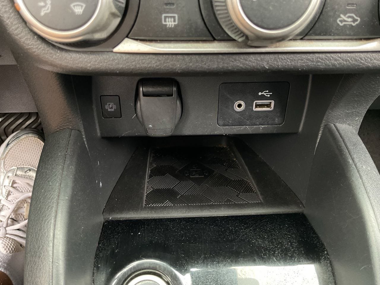 Used 2023 Nissan Versa SV FWD image 22