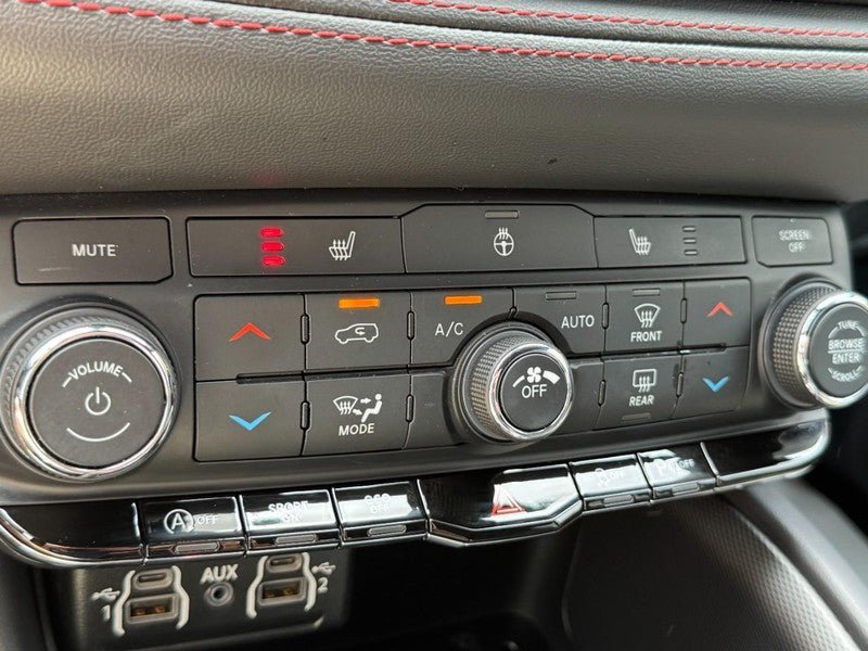 Used 2025 Dodge Durango GT AWD/4WD image 24