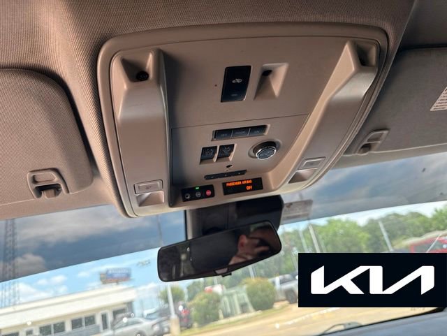 Used 2020 Cadillac Escalade Premium Luxury w/ Escalade Sport Edition RWD image 18