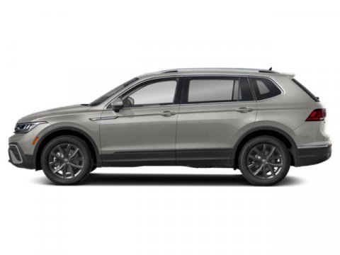 Used 2022 Volkswagen Tiguan SE image 3