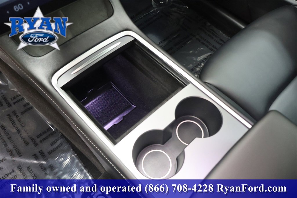 Used 2022 Tesla Model Y Long Range image 25