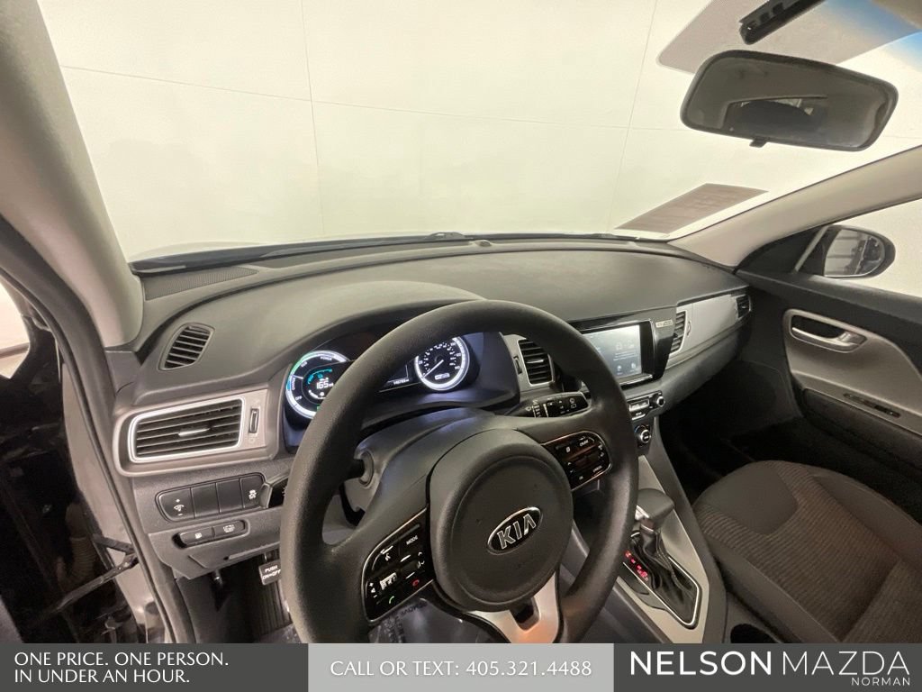 Used 2017 Kia Niro FE FWD image 32