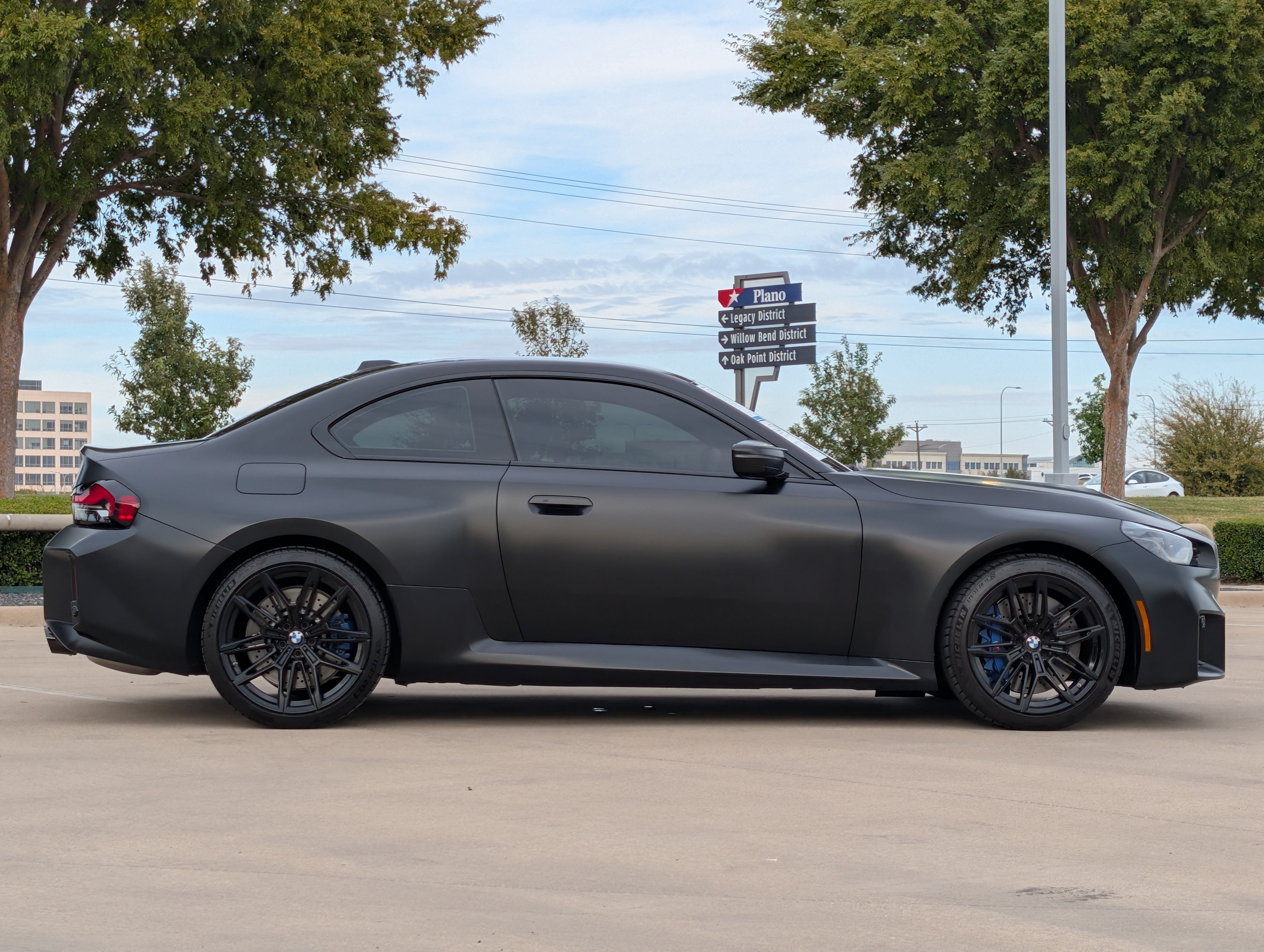 Used 2025 BMW M2 w/ Lighting Package RWD image 6