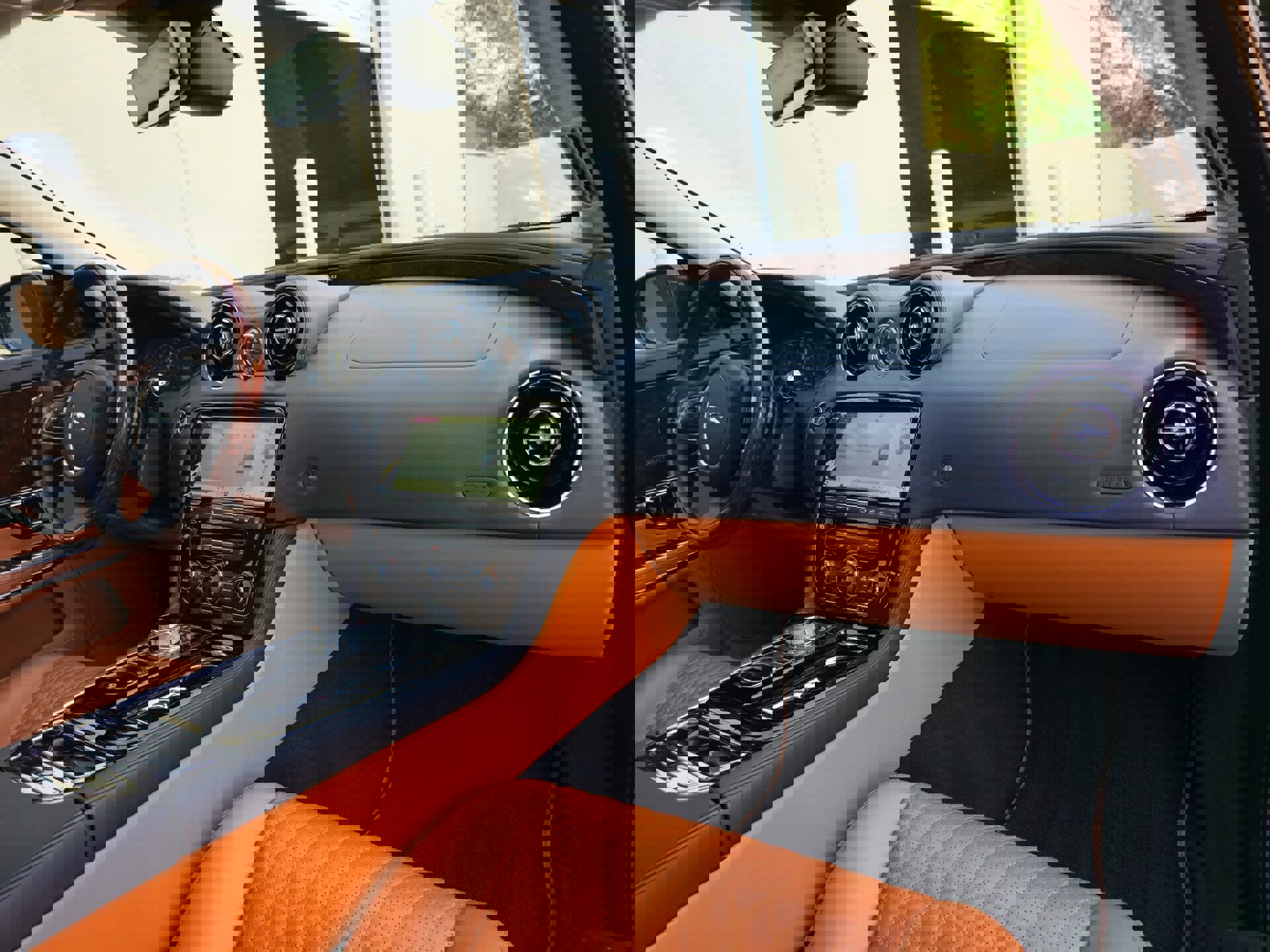 Used 2018 Jaguar XJ L Portfolio image 26