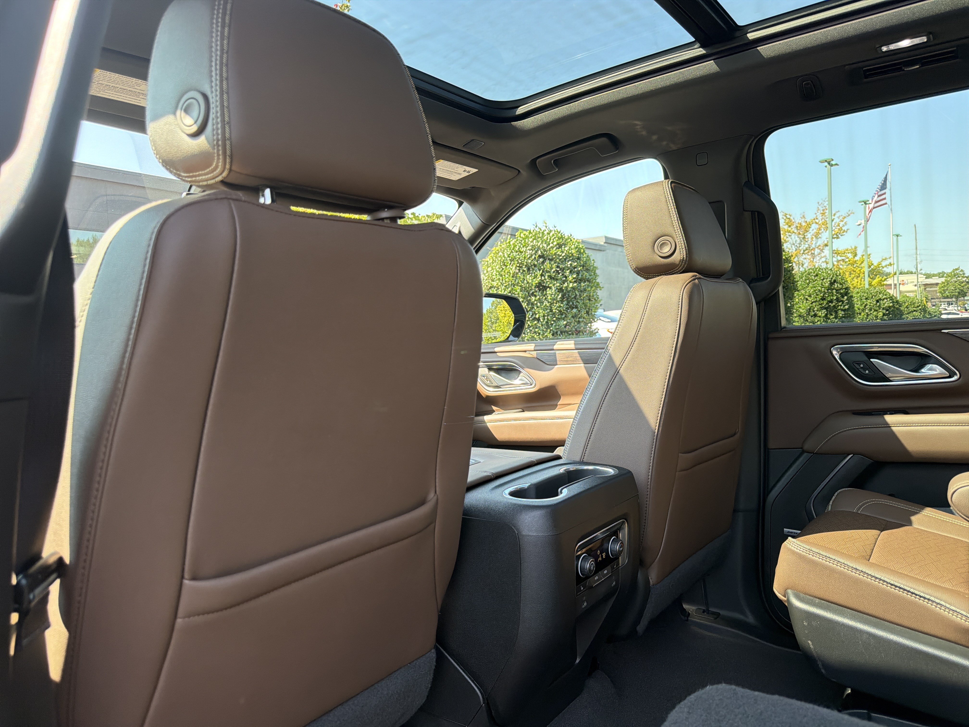 Used 2022 Chevrolet Suburban High Country AWD/4WD image 44