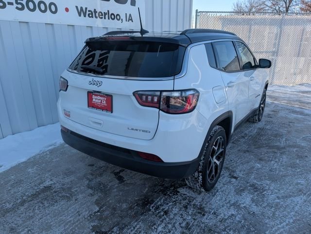 Used 2024 Jeep Compass Limited image 25