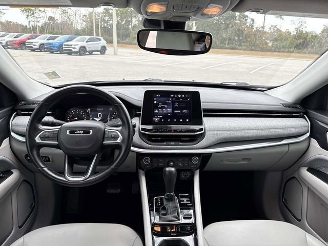 Used 2022 Jeep Compass Latitude w/ Sun and Sound Group image 12