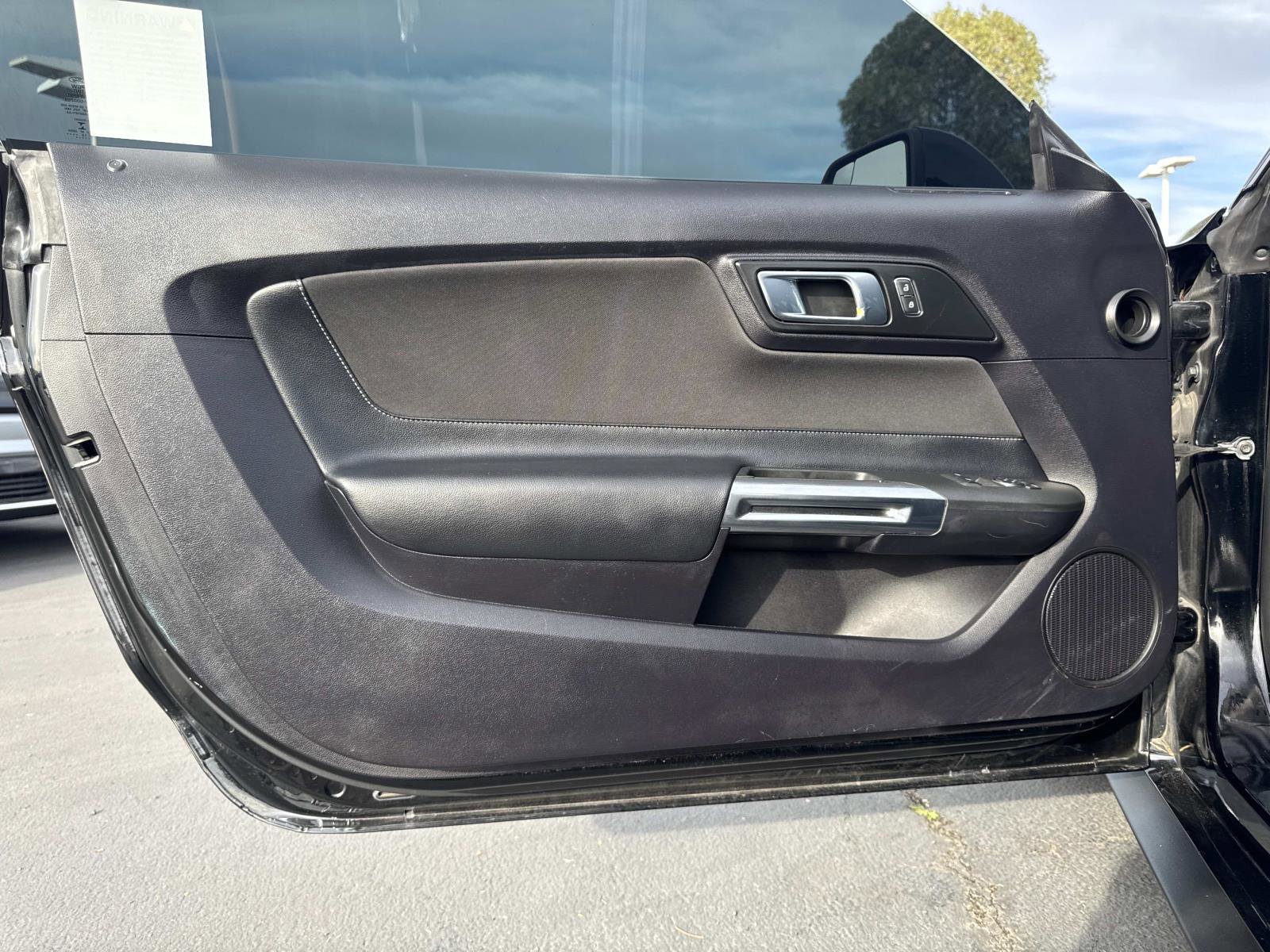 Used 2019 Ford Mustang Coupe image 19