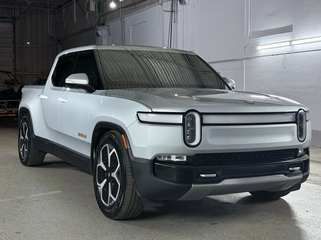 Used 2022 Rivian R1T Adventure image 3