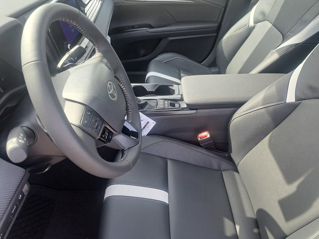 New 2026 Toyota Camry SE image 18