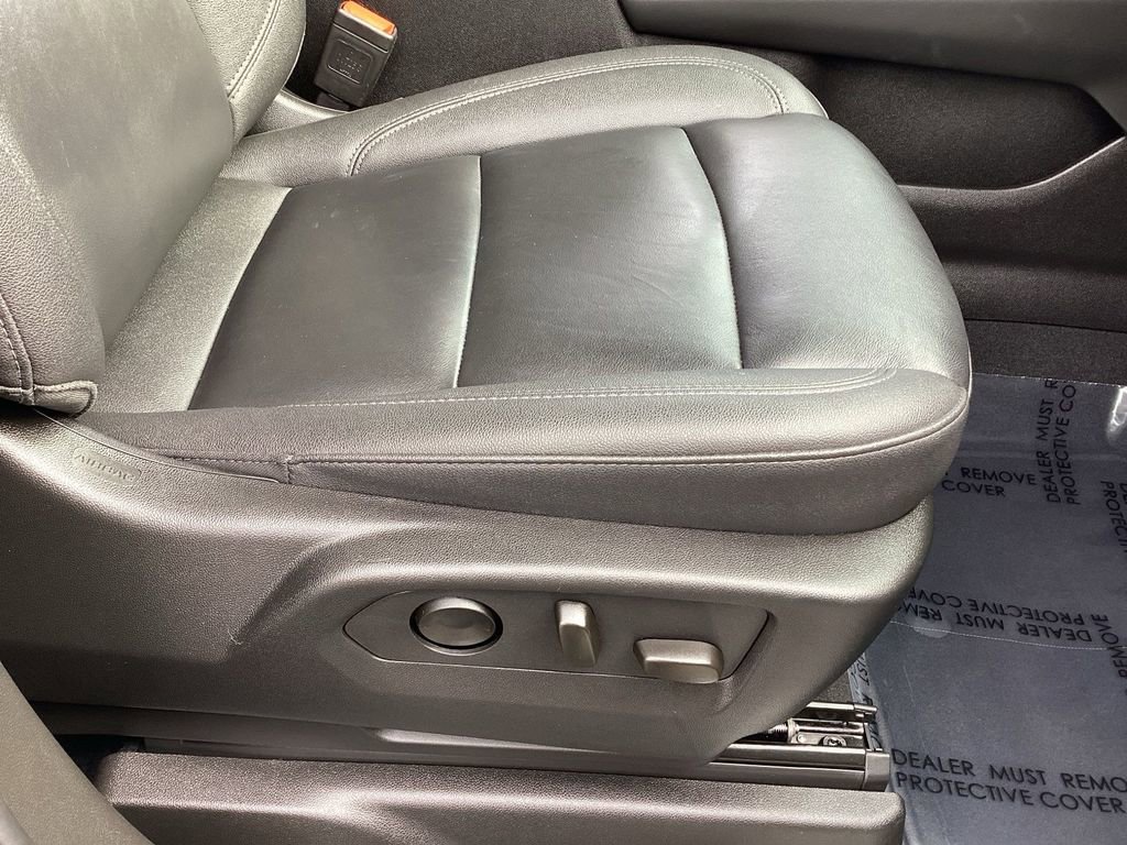 Used 2025 Chevrolet Suburban Z71 AWD/4WD image 20