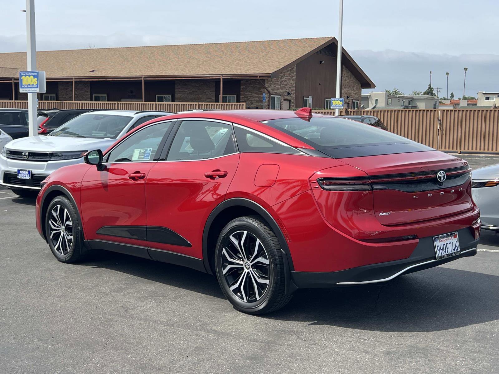 Used 2023 Toyota Crown XLE image 3