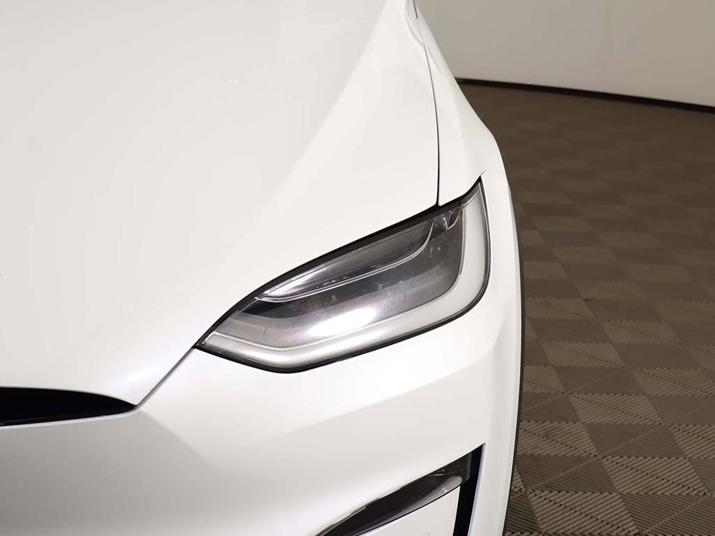 Used 2022 Tesla Model X Plaid image 16