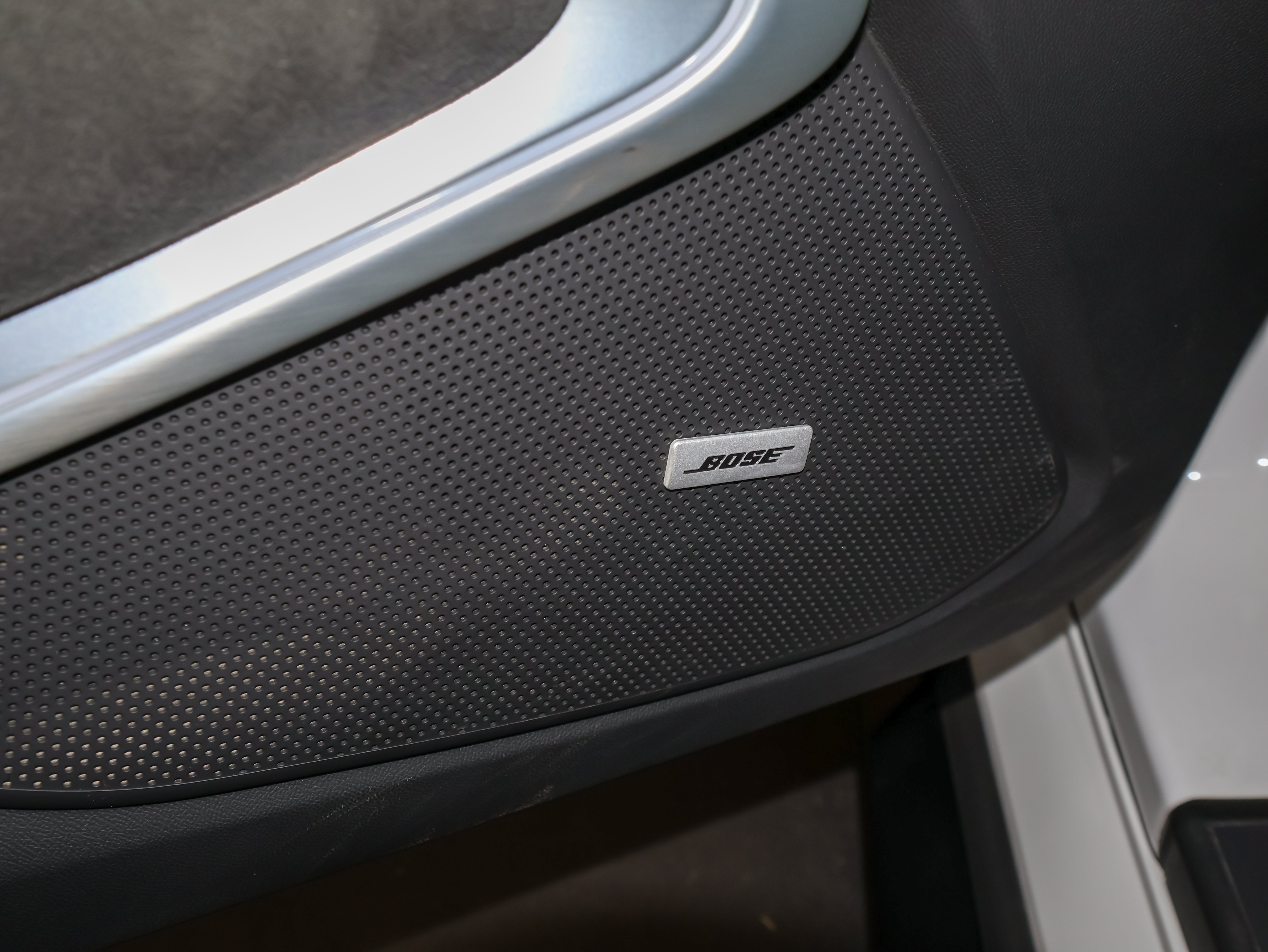 Used 2018 Chevrolet Camaro ZL1 RWD image 28
