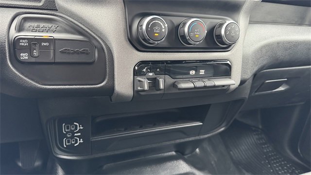 Used 2024 RAM 3500 Tradesman image 27