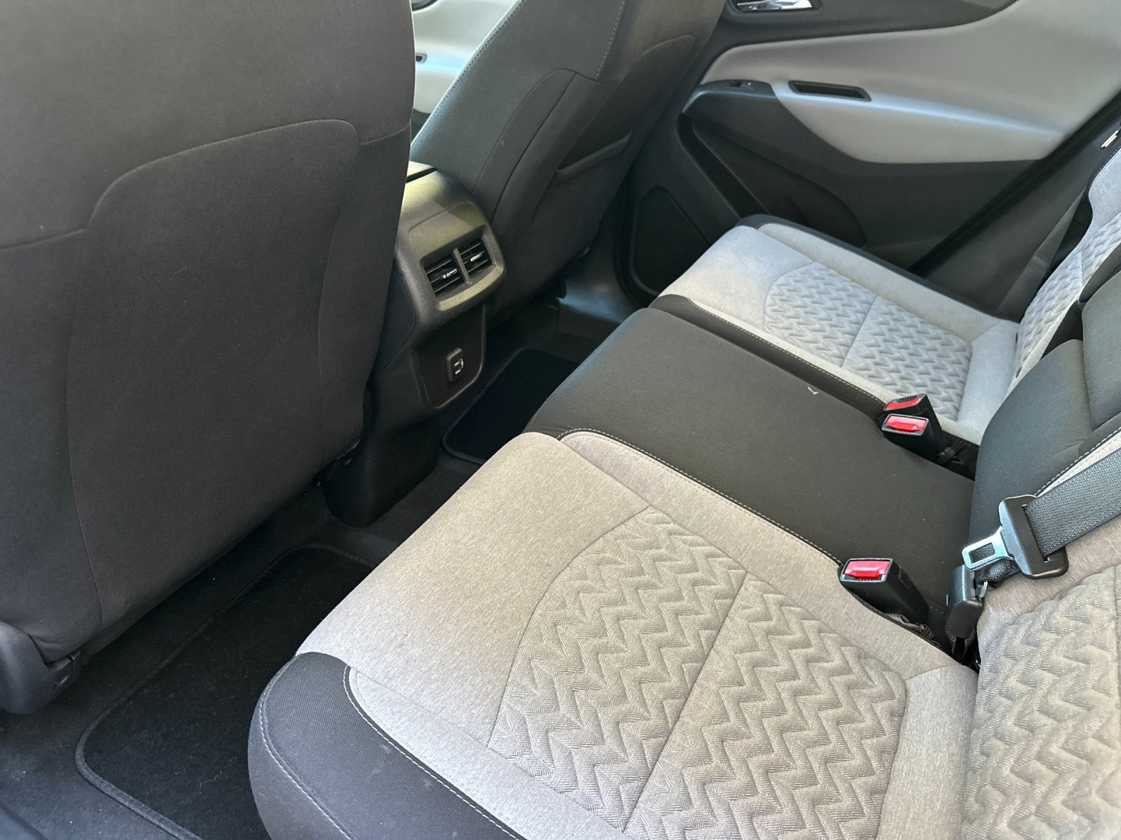 Used 2023 Chevrolet Equinox LT image 13