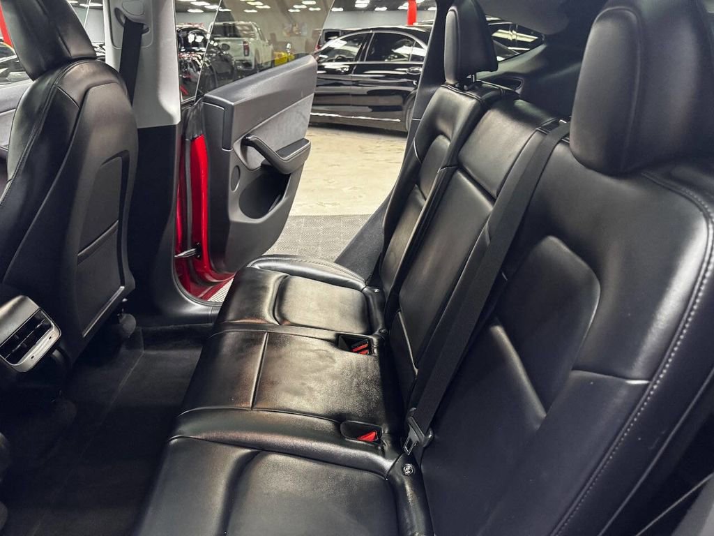 Used 2021 Tesla Model Y Long Range image 42