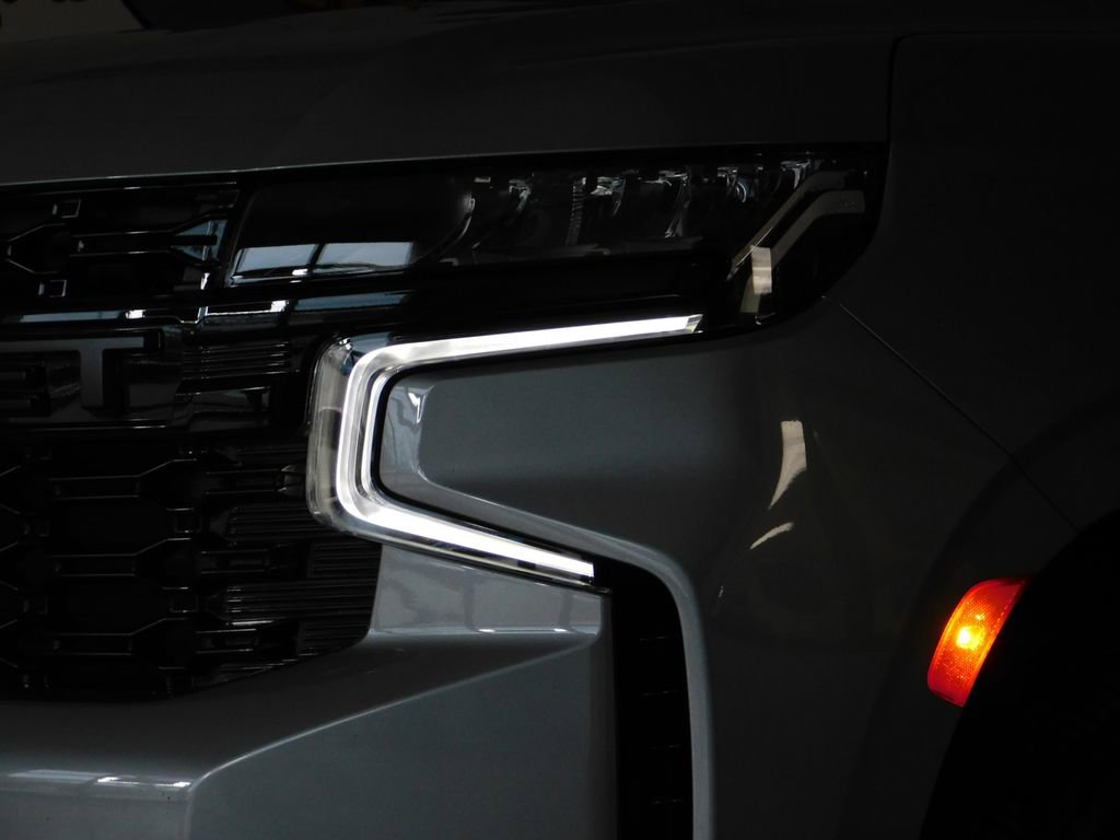 Used 2024 Chevrolet Tahoe Premier w/ Premium Package AWD/4WD image 13