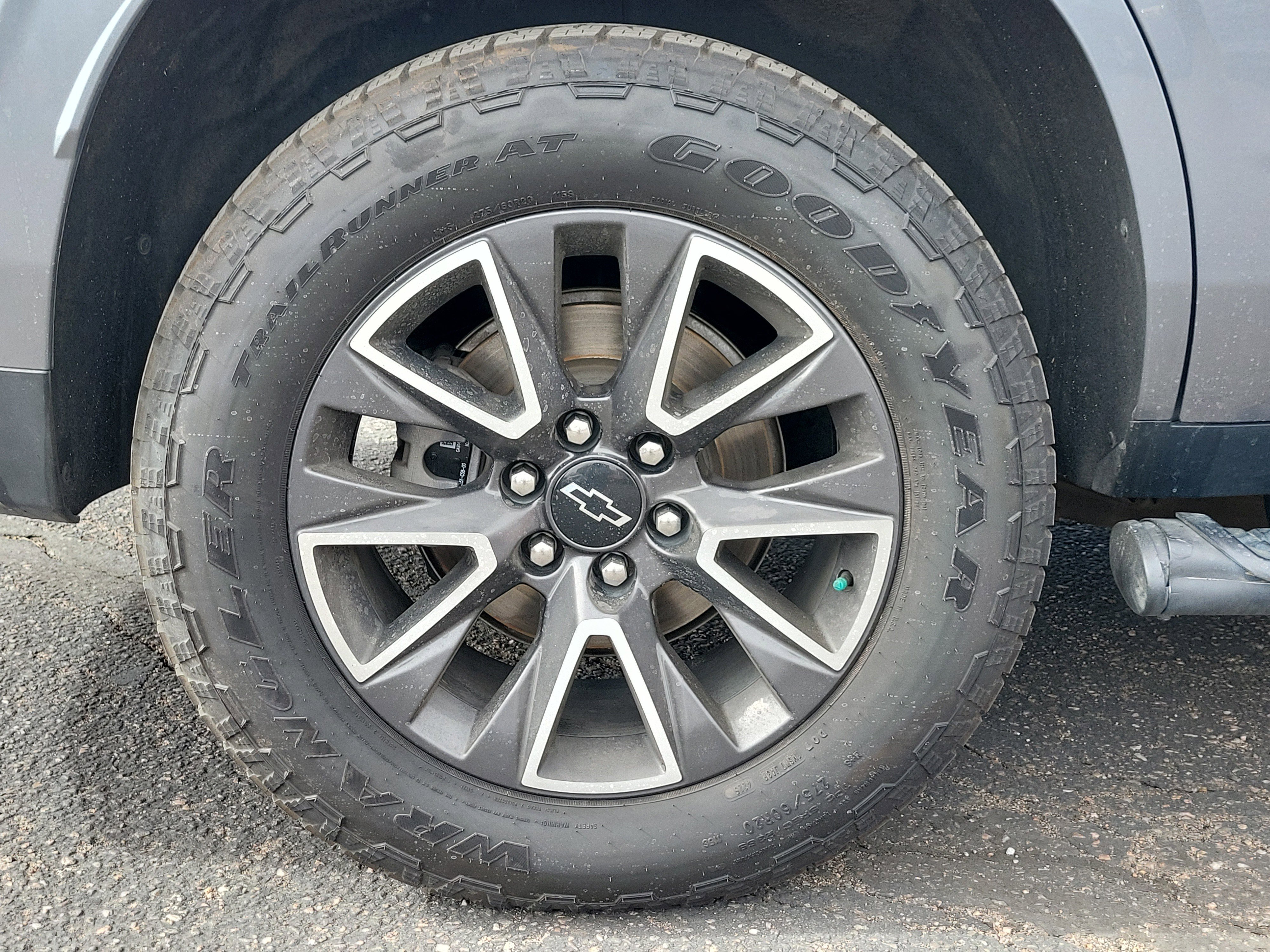 Used 2021 Chevrolet Tahoe Z71 w/ Rear Media and Nav Package image 21