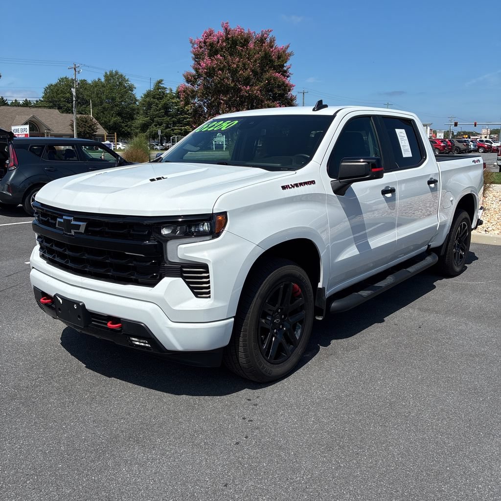 Used 2024 Chevrolet Silverado 1500 RST w/ Redline Edition AWD/4WD image 9