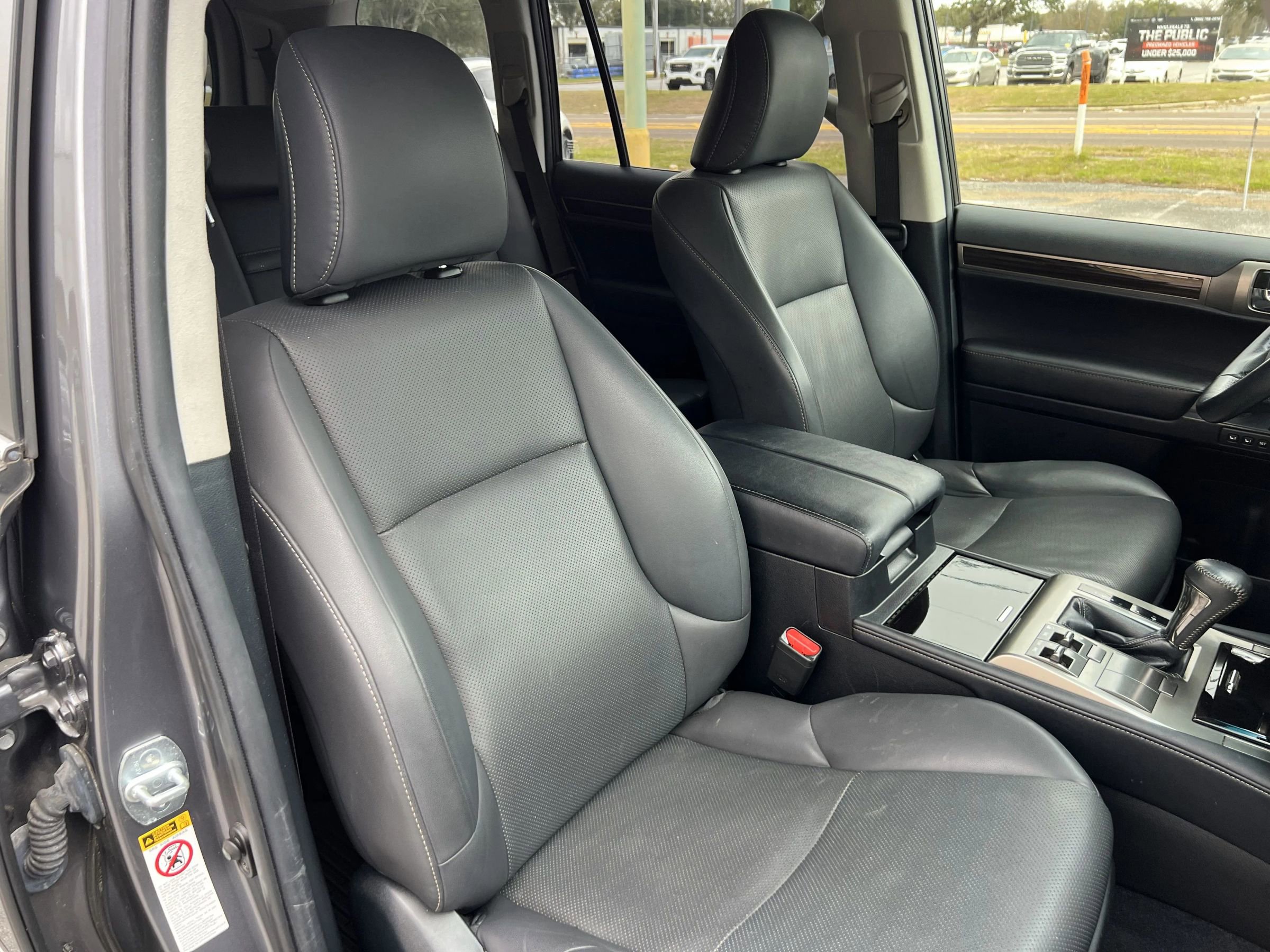 Used 2015 Lexus GX 460 image 16