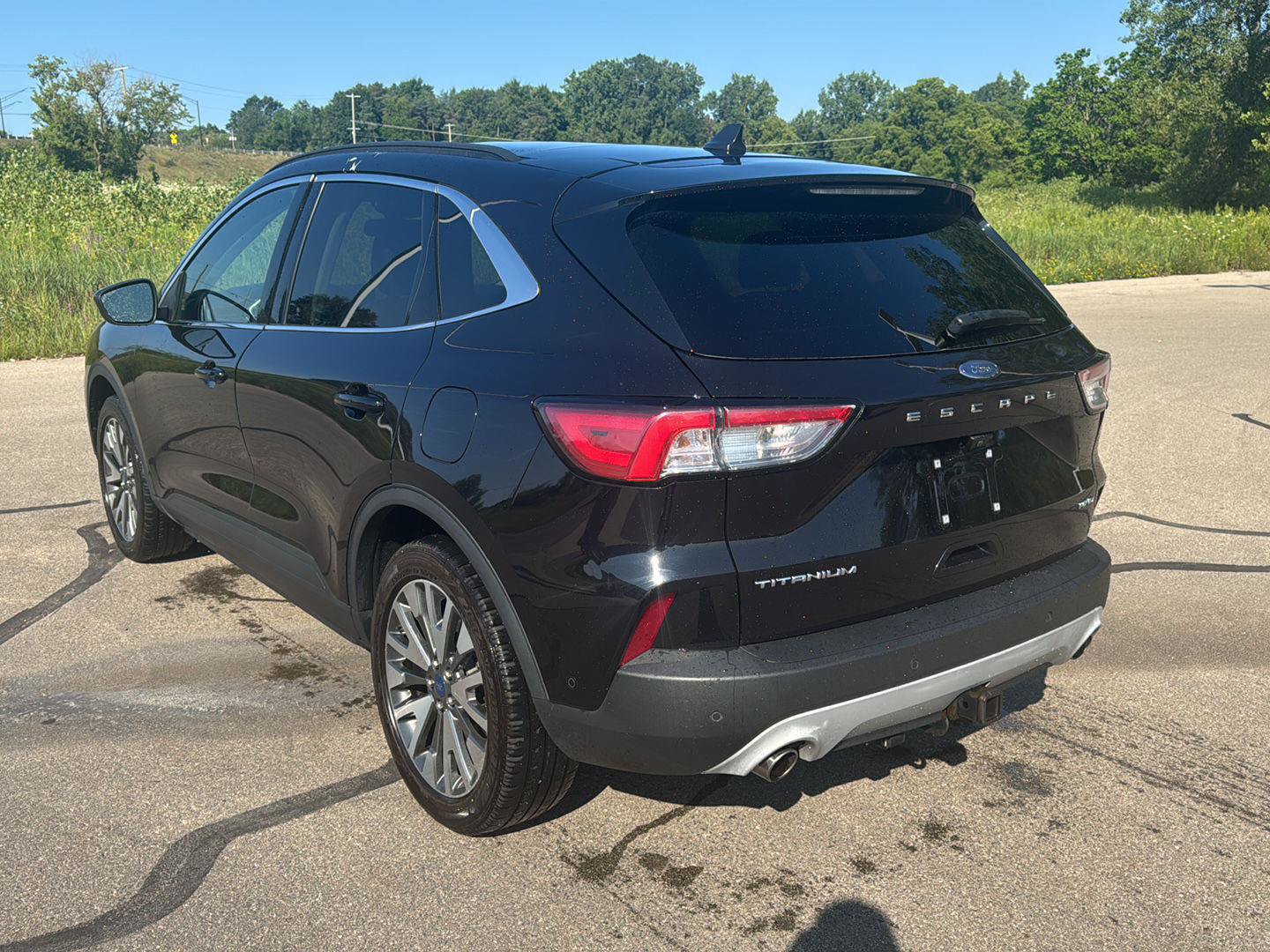 Used 2021 Ford Escape Titanium AWD/4WD image 3