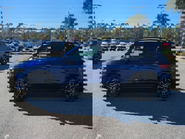 Used 2020 Mercedes-Benz GLB 250 w/ AMG Line image 8