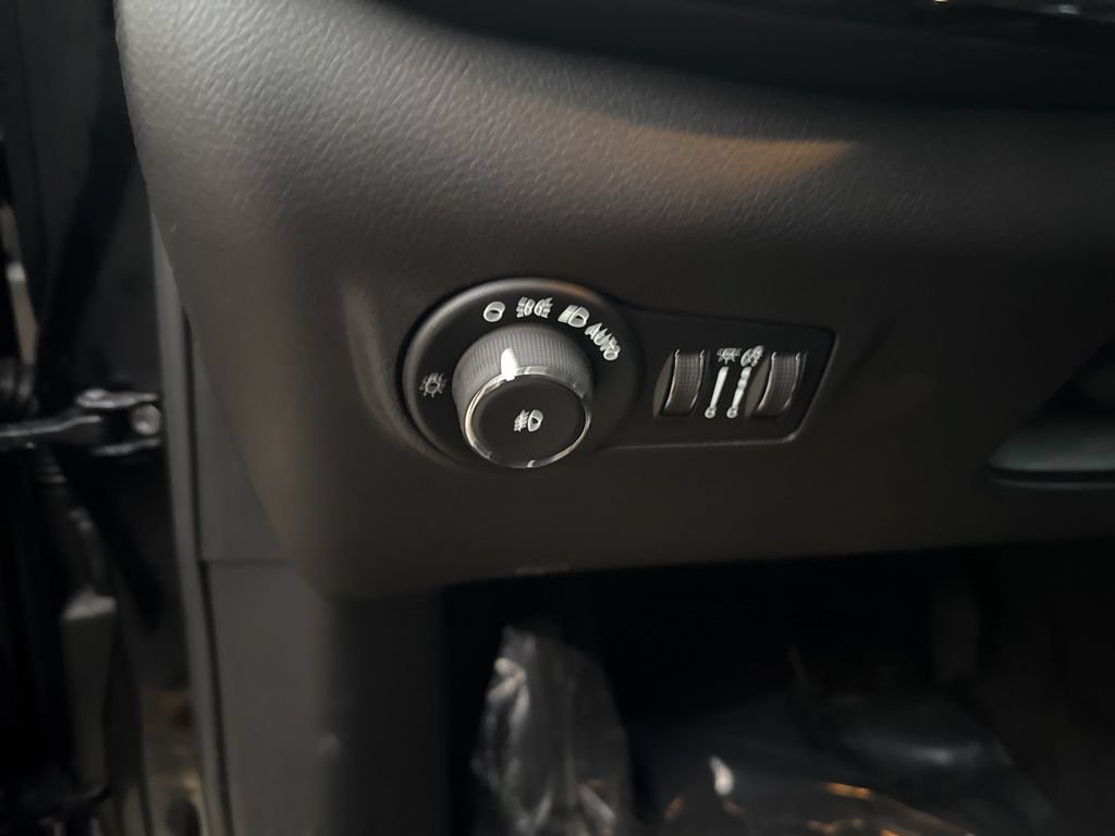 New 2026 Jeep Compass Latitude AWD/4WD image 10