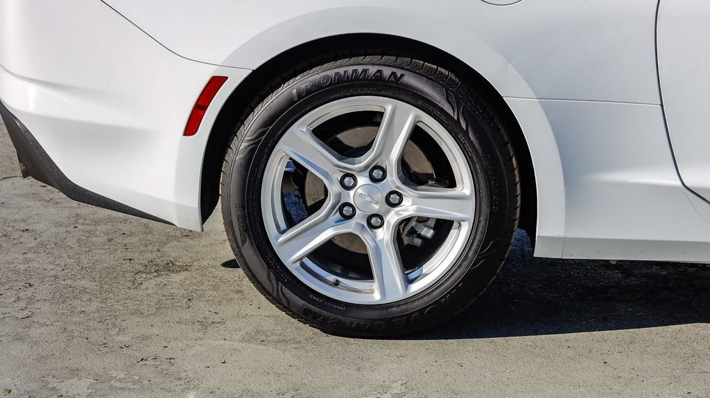 Used 2023 Chevrolet Camaro LT image 12