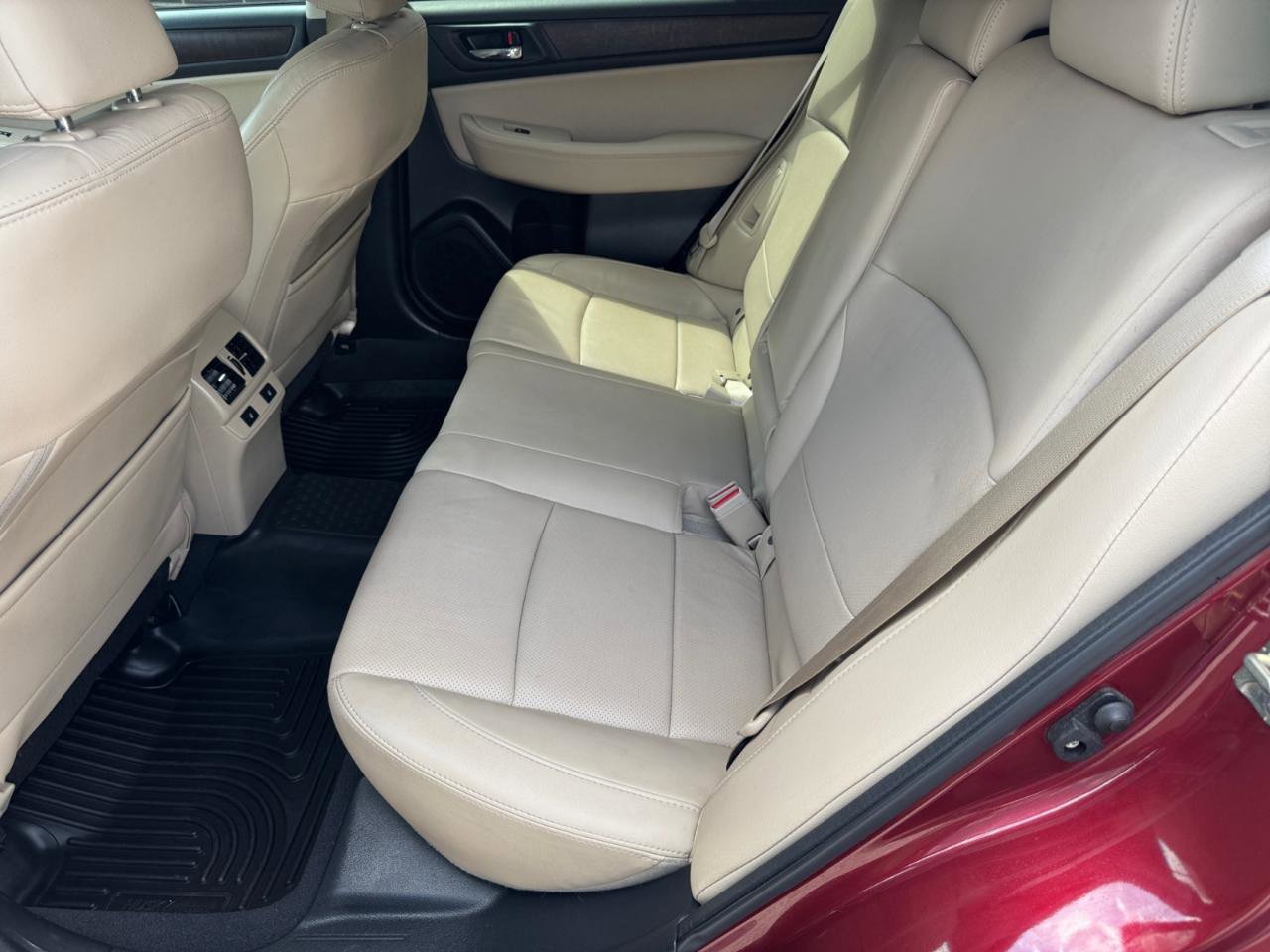 Used 2016 Subaru Outback 2.5i Limited AWD/4WD image 6