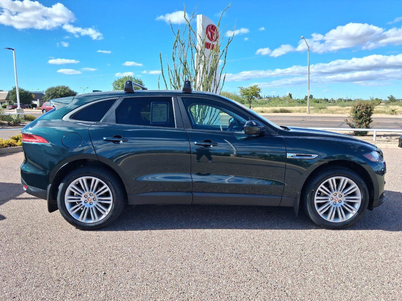 Used 2018 Jaguar F-PACE Premium AWD/4WD image 7