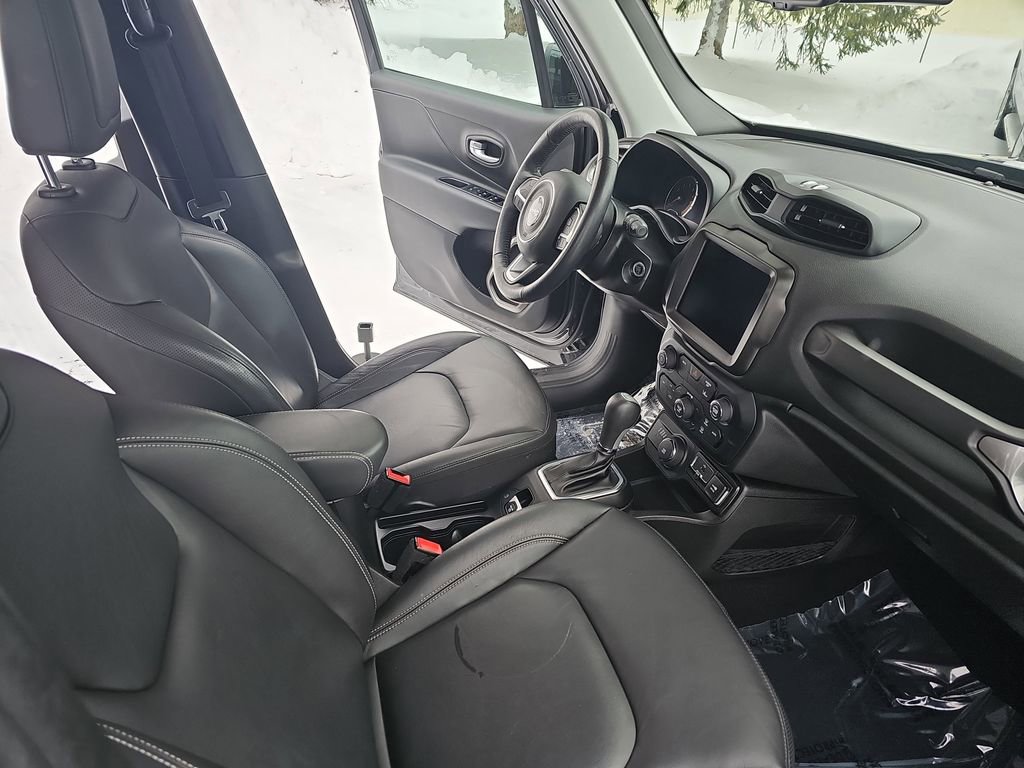 Used 2023 Jeep Renegade Limited image 10