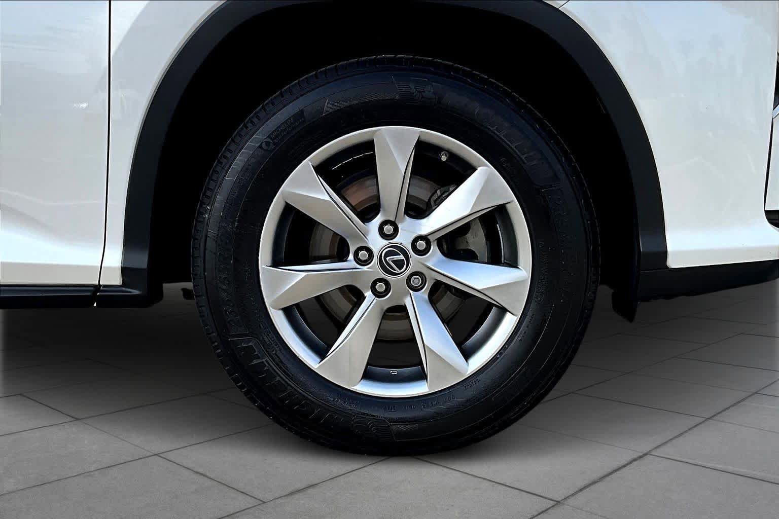 Used 2019 Lexus RX 350 FWD w/ Accessory Package image 10