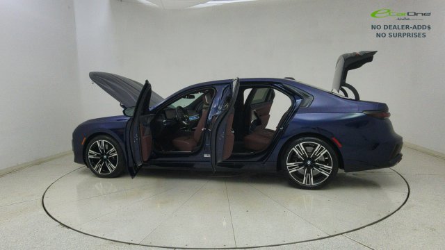 Used 2023 BMW 760i xDrive AWD/4WD image 74