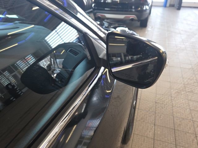 Used 2018 Nissan Rogue SL image 6