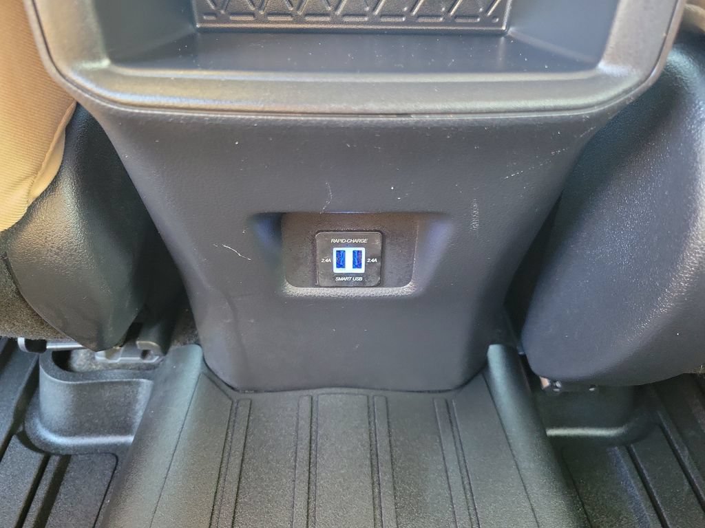 Used 2020 Toyota RAV4 LE FWD image 16