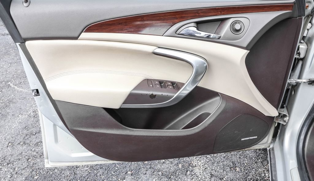 Used 2011 Buick Regal CXL Turbo w/ TO7 Preferred Equipment Group image 29