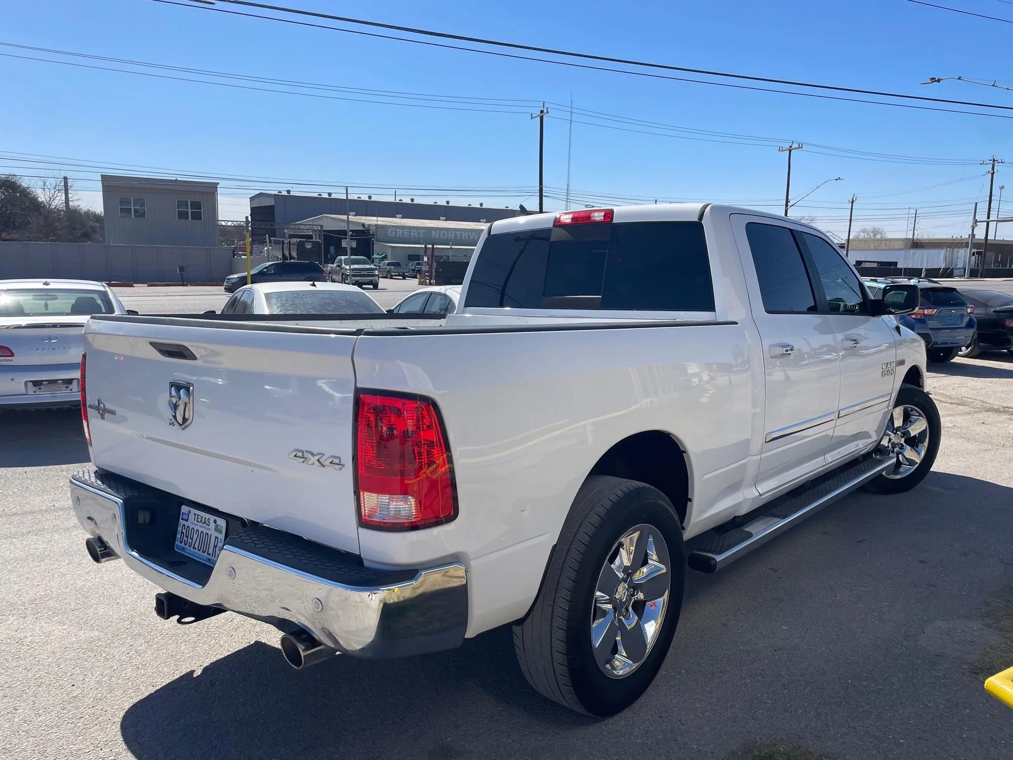 Used 2016 RAM 1500 SLT AWD/4WD image 4