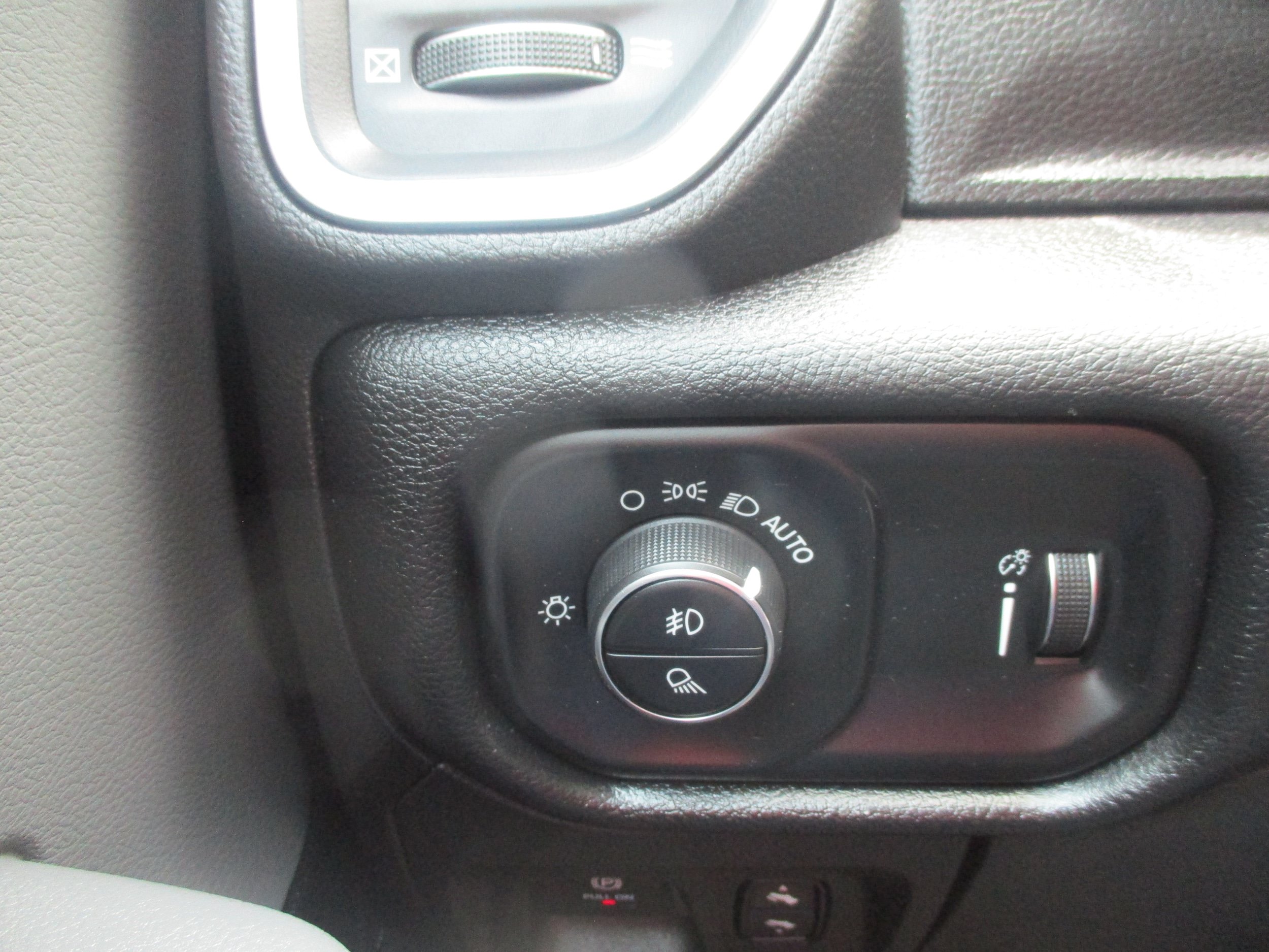 Used 2020 RAM 1500 Big Horn AWD/4WD image 15