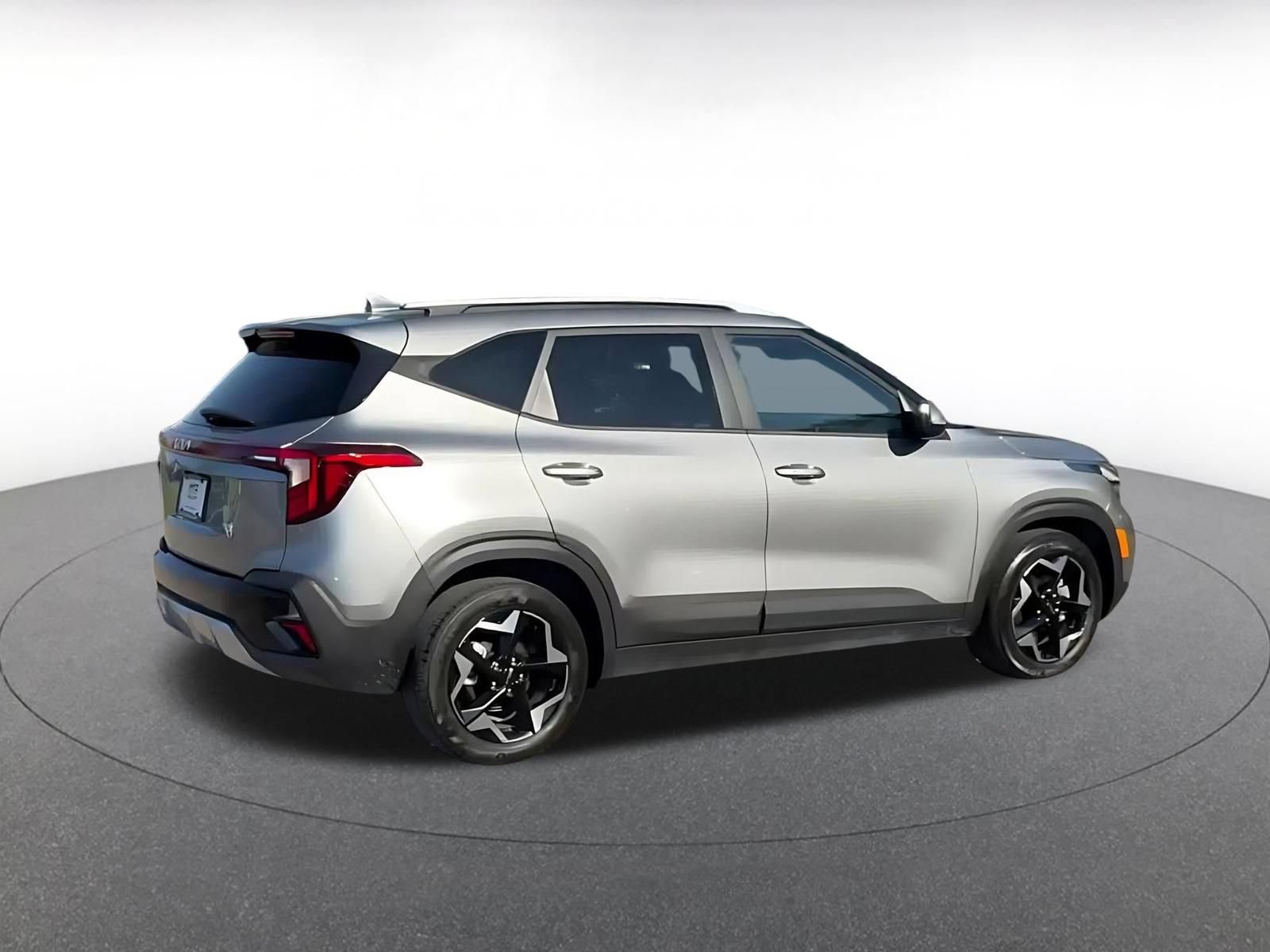 Used 2025 Kia Seltos S FWD image 15