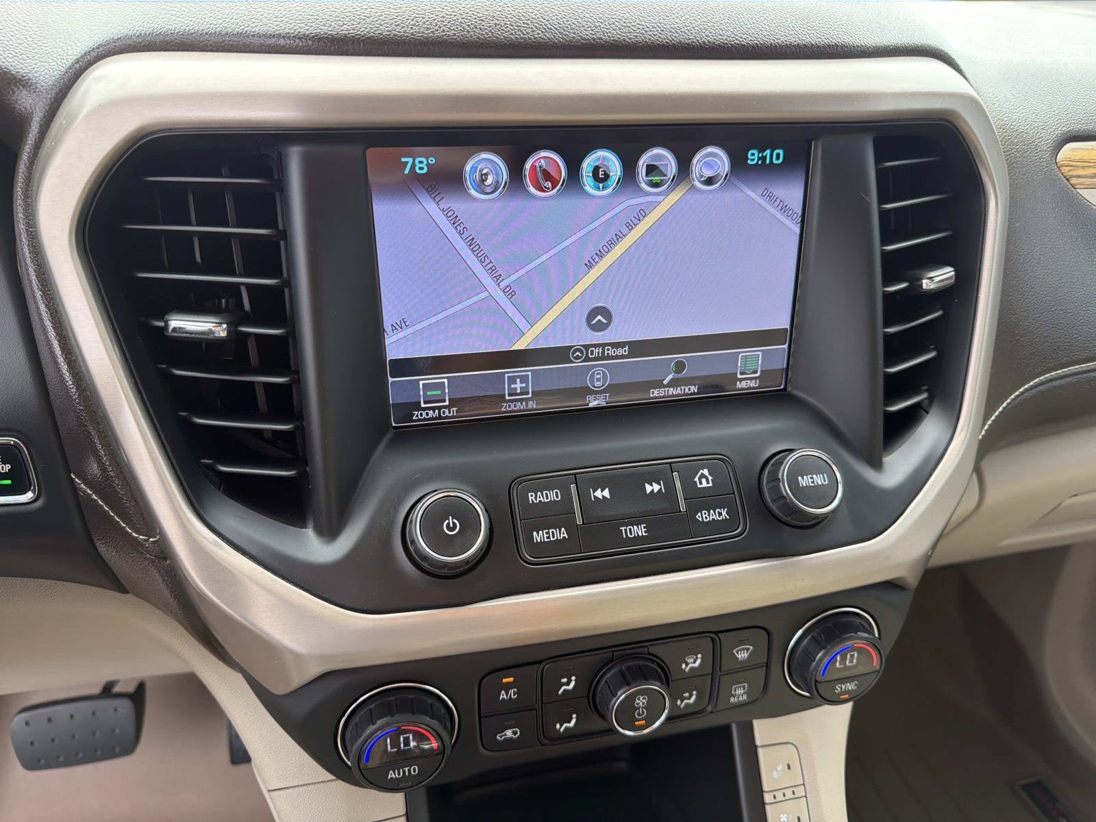 Certified 2017 GMC Acadia Denali w/ Technology Package FWD image 14