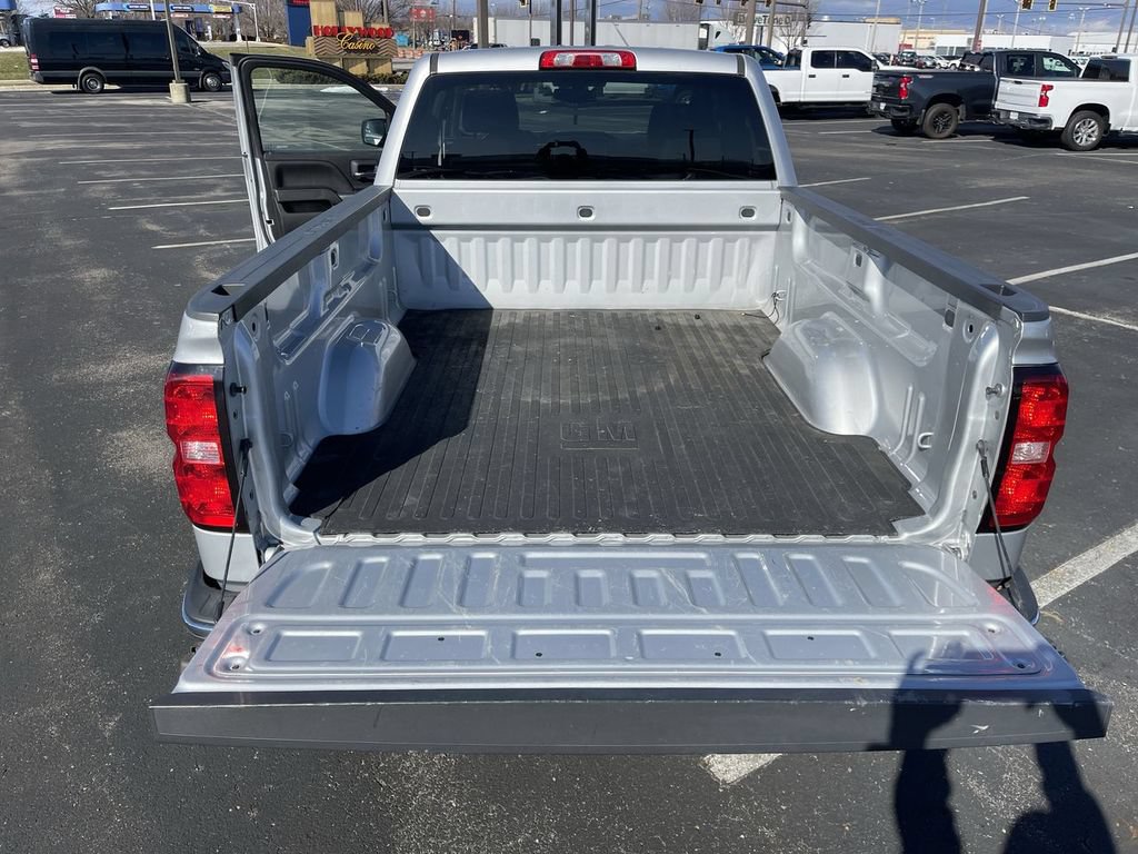 Used 2018 Chevrolet Silverado 1500 LT AWD/4WD image 22