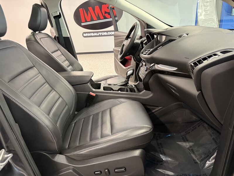 Used 2019 Ford Escape Titanium AWD/4WD image 25
