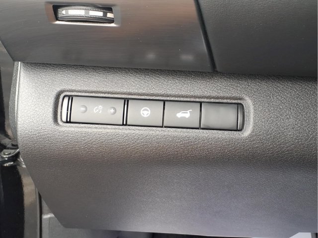 Used 2025 Nissan Pathfinder SL AWD/4WD image 13