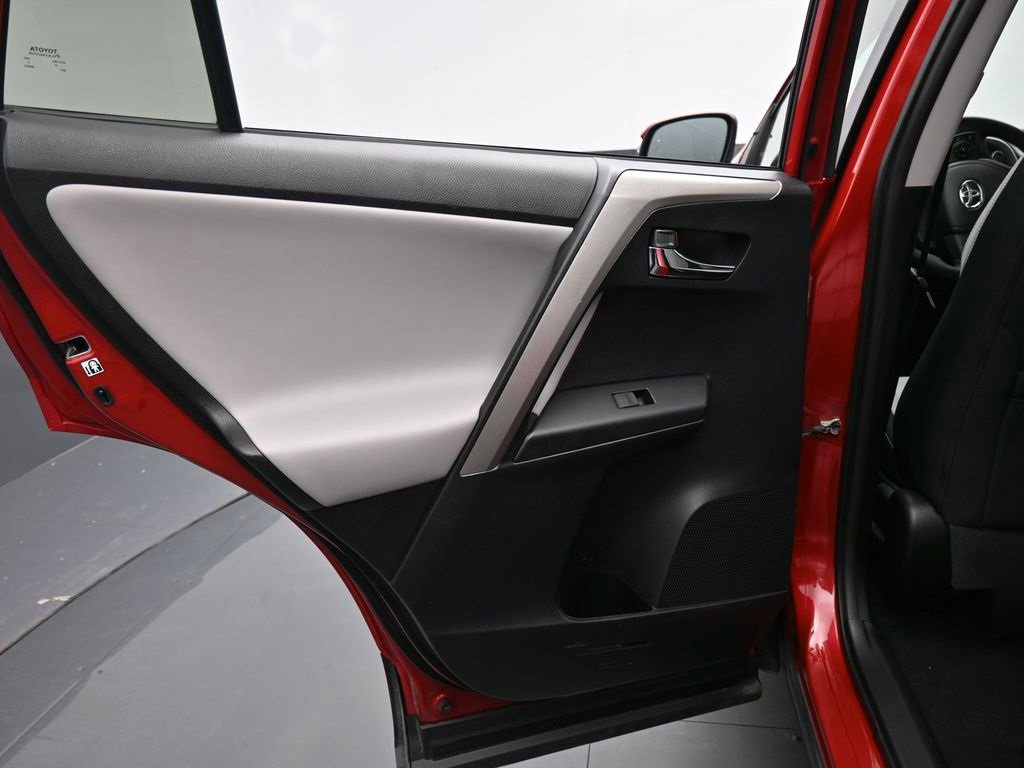 Used 2017 Toyota RAV4 XLE w/ Premium Extra Value Package image 34