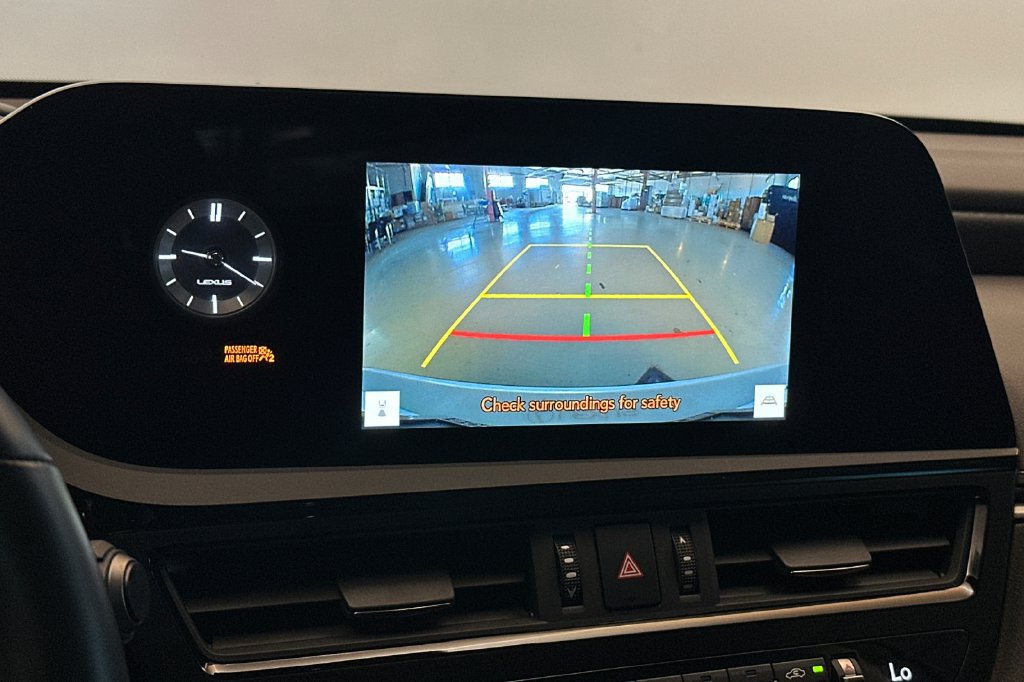 Certified 2025 Lexus ES 300h w/ Premium Package FWD image 18